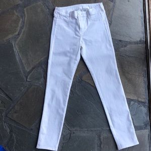 H&M’s Women’s  White Jeans size 28